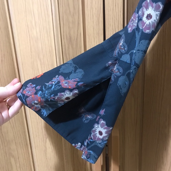 Free people floral flowy top - Picture 3 of 3